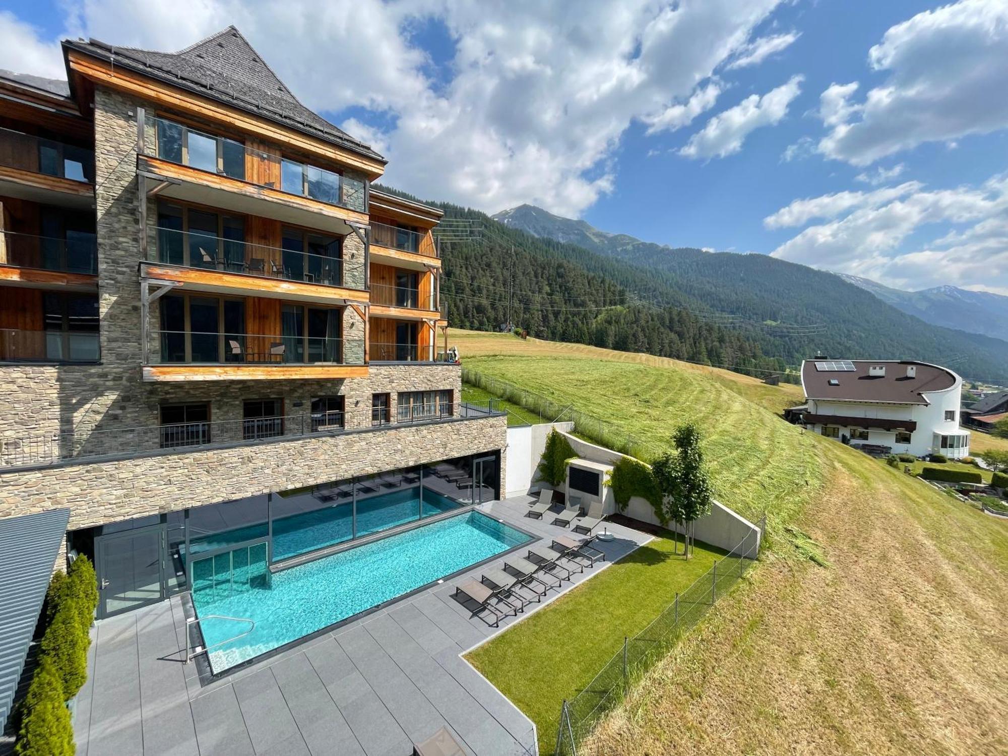 Mountain Spa Residences Sankt Anton am Arlberg Bagian luar foto